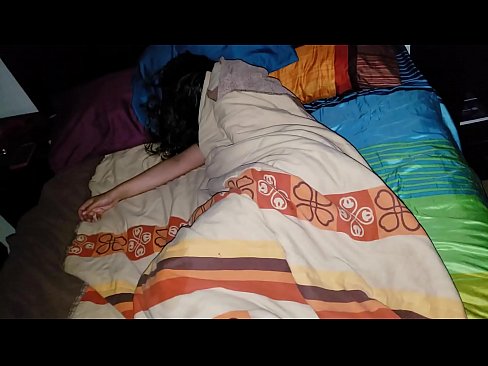❤️ Fillastro reprendendo á súa nova madrasta mentres ela dorme. ❤️❌ Porno ruso en % gl.sexafinkarasskaz.ru %