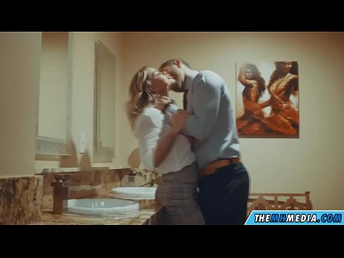 ❤️ Cando unha loura tetona seduce nun baño público ❤️❌ Porno ruso en % gl.sexafinkarasskaz.ru %
